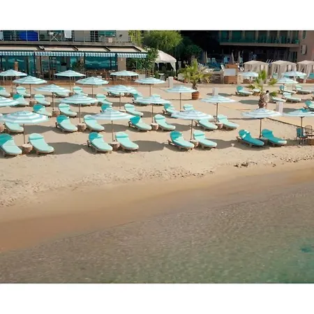 Beachfront Smart Homes By Marty's Apartmanhotel